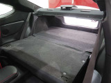 シートを倒せばさらに荷物が積めます。