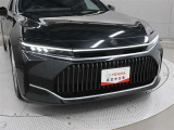 プリクラッシュセーフティに交差点右折時の対向直進車、ならびに右左折時の対向方向から横断して来る歩行者も検知可能にした「Toyota Safety Sense」を装備しています。