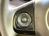 【ステアリングスイッチ】運転中、前方から目線をそらすことなく、オーディオ等の操作が可能な便利機能!安心&快適なドライブを演出してくれます♪