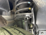 お車を安心してお乗りいただく為には、足回りの定期点検が欠かせません。サービスサポート(有償保証)では無料点検もご提供しており、安心のカーライフをお過ごしいただけるサポート体制が整っています。