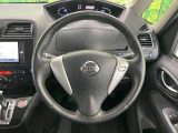 【純正革巻きステアリング】上質な革を使用することで、手にしっかり馴染みとても運転しやすいハンドルです♪