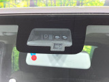 【スズキ セーフティサポート】走行中に前方の車両等を認識し、衝突しそうな時は警報とブレーキで衝突回避と被害軽減をアシスト。より安全にドライブをお楽しみいただけます。