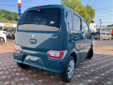 後退時ブレーキサポートです。リヤバンパーに搭載した4つのセンサーで後方の障害物をブザー音とメーター表示で障害物をお知らせ。衝突被害軽減ブレーキが作動し衝突の回避または衝突時の被害を軽減します。