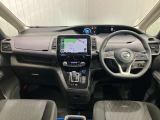 全方位で視界が広い。気持ちがよくて、運転もしやすい。1列目から3列目まで、すべての席がゆったりと座れるスペシャルシートです♪