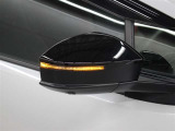 サイドターンランプ付きドアミラー。車両のドレスアップと右左折時の被視認性を兼ね備えたお洒落なミラーです。