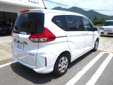 後ろのドアは、両側とも電動スライドドアとなっています♪