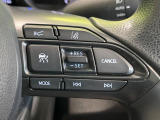 【レーダークルーズコントロール】高速道路での長距離走行が楽に!!自動で速度を保つクルーズコントロールが、衝突軽減システムと連携し、前方の車両を感知して車間を保つように速度調節してくれます!!
