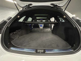 メルセデス・ベンツ車は、妥協を許さない常に高水準の技術と品質をもって製造されており、いつもでも変わらぬ価値を提供いたしております。