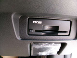 ETCがあれば高速道路もスムーズですよね!料金所で止まることなくスイスイ行けますよ!