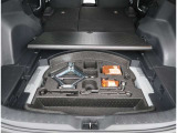 【パンク修理キット】車の軽量化や無駄を無くす為、応急タイヤパンクキットが搭載されています。