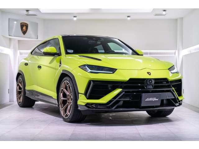 ウルスペルフォルマンテ 4WD