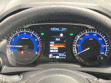 【メーター】メーター内のカラーディスプレイには運転をサポートするさまざまな情報を表示!