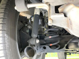お車を安心してお乗りいただく為には、足回りの定期点検が欠かせません。サービスサポート(有償保証)では無料点検もご提供しており、安心のカーライフをお過ごしいただけるサポート体制が整っています。