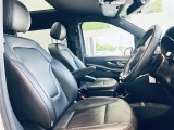 ◆LIBERALAは、輸入車選びの新たなスタイルを提案するインポート・セレクト・ブランドです。オーナー様となる方がクルマから直接感じる感性を第一にした、最良の一台との出会いをコーディネートいたします。