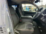 運転席シート廻りは使用感も少なく、良好な状態となっています。丁寧に使われていたことがよくわかりますね。