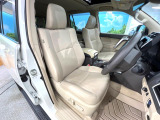 運転席シート廻りは使用感も少なく、良好な状態となっています。丁寧に使われていたことがよくわかりますね。