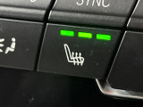 ●フロントシートヒーティング:運転席・助手席共に三段階で調節が可能なシートヒーターを装備しております。季節を問わず快適にご使用いただけます。