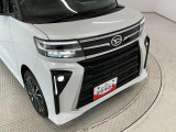ヘッドライトには目立つくすみも無くクリアに仕上がっております。ポリッシャーでのみがきの工程を取り、ツヤのあるキレイな状態へ。
