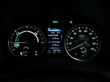 展示車は全てトヨタの車を知り尽くしたエキスパートが基本性能に関わる機能や状態を徹底的にチェックしています。消耗部品の事前交換など法定12ヶ月点検相当の点検・整備を必ず実施しています。