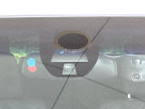 【シティブレーキアクティブシステム】低速走行中に前方の車両等を認識し、衝突しそうな時は警報とブレーキで衝突回避と被害軽減をアシスト。より安全にドライブをお楽しみいただけます。