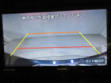 バックガイドモニターで、後方を確認しながら安心して駐車することができます。運転初心者も熟練者も必須の機能ですよ!