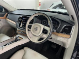 XC90 B5 AWD モメンタム 4WD 4WD 本革シート