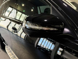 メルセデスの認定中古車「サーティファイドカー」には、最大100項目にも及ぶ点検・整備項目が設定されています>