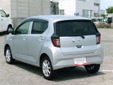 明るく広々、落ち着いた店内では、中古車のご検討・ご購入のほか、携帯電話(au)の購入等、様々なご相談に幅広く応えていきます♪