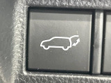 【パワーバックドア】スマートキーや運転席のボタンを押すだけでリアゲートが自動で開閉します!荷物を持っている時や、高い位置にあるバックドアを閉める際に便利な機能です♪