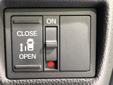 【パワースライドドア】スマートキーや運転席のスイッチでスライドドアの開閉が可能♪電動だから力を入れてドアを開ける必要が無く、小さいお子様でも、重い荷物を持っている時もラクに開け閉めできます♪