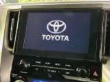 【純正9型ナビ】人気の純正ナビを装備しております。ナビの使いやすさはもちろん、オーディオ機能も充実!キャンプや旅行はもちろん、通勤や買い物など普段のドライブも楽しくなるはず♪
