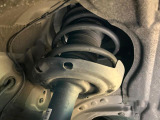 お車を安心してお乗りいただく為には、足回りの定期点検が欠かせません。サービスサポート(有償保証)では無料点検もご提供しており、安心のカーライフをお過ごしいただけるサポート体制が整っています。