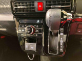 納車前にはプロのメカニックが、各部の点検を行います。ディーラーにしか出来ない品質、そしてサービスできっと満足していただけると思います!