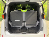 【パワーバックドア】スマートキーや運転席のボタンを押すだけでリアゲートが自動で開閉します!荷物を持っている時や、高い位置にあるバックドアを閉める際に便利な機能です♪