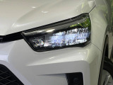 【LEDヘッドライト】悪天候や夜間走行時も良好な視界を確保し安心して運転できる高輝度LEDヘッドライトを装備!点灯速度が早く、消費電力も抑えられています。
