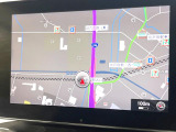 ●純正ナビ:一体感のあるナビは、高級感ある車内を演出してくれます。オーディオ機能も充実しておりますので、運転もより楽しめます♪
