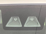 【スマートアシスト】走行中に前方の車両等を認識し、衝突しそうな時は警報とブレーキで衝突回避と被害軽減をアシスト。より安全にドライブをお楽しみいただけます。