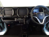 【メーター廻り】シンプルで飽きないデザイン、運転中も視界の邪魔にならない構造になっているので運転に支障もありません♪