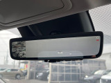 【デジタルインナーミラー】後席の大きな荷物や同乗者で後方が確認しづらい時でも安心!カメラが撮影した車両後方の映像をルームミラー内に表示。クリアな視界で状況の確認が可能です!