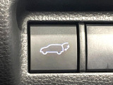 【パワーバックドア】スマートキーや運転席のボタンを押すだけでリアゲートが自動で開閉します!荷物を持っている時や、高い位置にあるバックドアを閉める際に便利な機能です♪