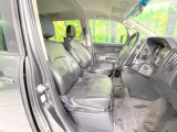 運転席シート廻りは使用感も少なく、良好な状態となっています。丁寧に使われていたことがよくわかりますね。