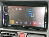 【ディスプレイオーディオ】お持ちのスマホやMP3プレイヤーとの無線接続で音楽再生が可能!コードで繋ぐわずらわしさも無く、手軽にお気に入りの音楽を楽しめます。