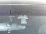 【シティブレーキアクティブシステム】低速走行中に前方の車両等を認識し、衝突しそうな時は警報とブレーキで衝突回避と被害軽減をアシスト。より安全にドライブをお楽しみいただけます。