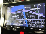 純正ナビを装備。タッチパネル式で使いやすく、お出かけもラクラクです。