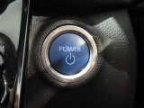 スマートキー装備車なので、キーを取り出さなくてもエンジン始動が可能です。