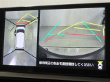 パノラミックビューモニター付きです。車両を上から見たような映像をディスプレイオーディオ画面に表示。運転席からの目視だけでは見にくい、車両周辺の状況をリアルタイムでしっかり確認できます。