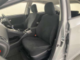 厚みがあって、座り心地のいいシート。運転席も助手席もリラックスしてゆったりと座れます♪