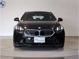 BMW代表的な特徴のキドニーグリル。BMWのすべてのモデルに採用され、BMWらしさを強調しております。