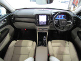 XC40 ウルトラ B4 AWD 4WD 