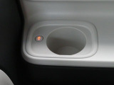 ホッとカップホルダーが運転席・助手席にあります。ホットドリンクをちょうど良い温度でキープしてくれる保温機能付で嬉しいです。